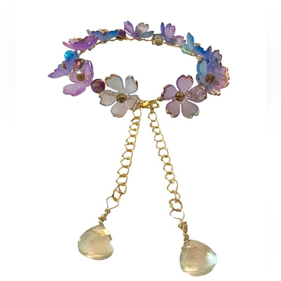 Fairy Bracelet with Wrapped Lucite Flowers, Jasper and Swarovski Crystal Dangles - Picture 5 of 8